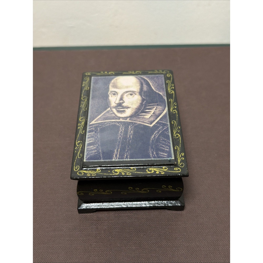 Vintage Russian Lacquer William Shakespeare Portrait Trinket Box Rare Keepsake